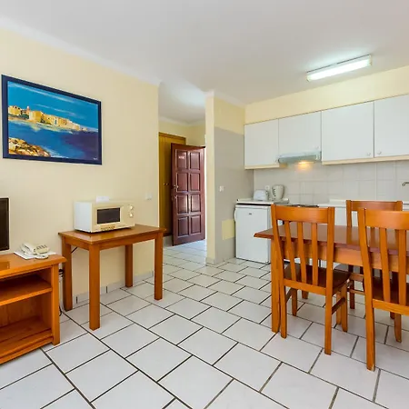 Club Ouratlantico מלון דירות 3*